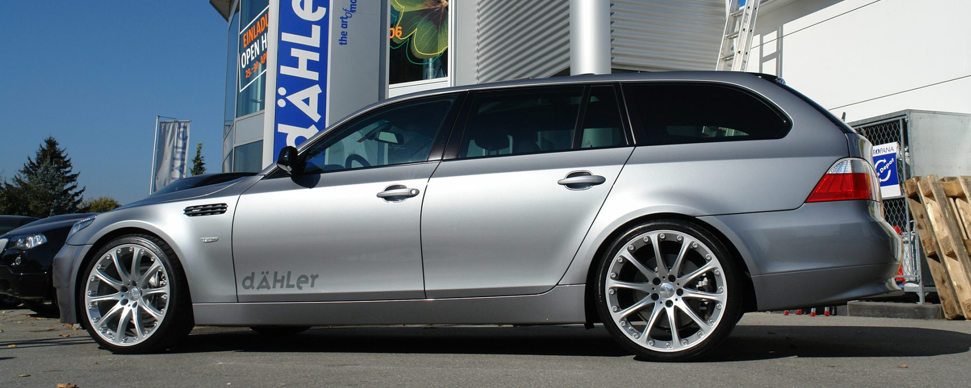 10_BMW_M5_E61_02.jpg