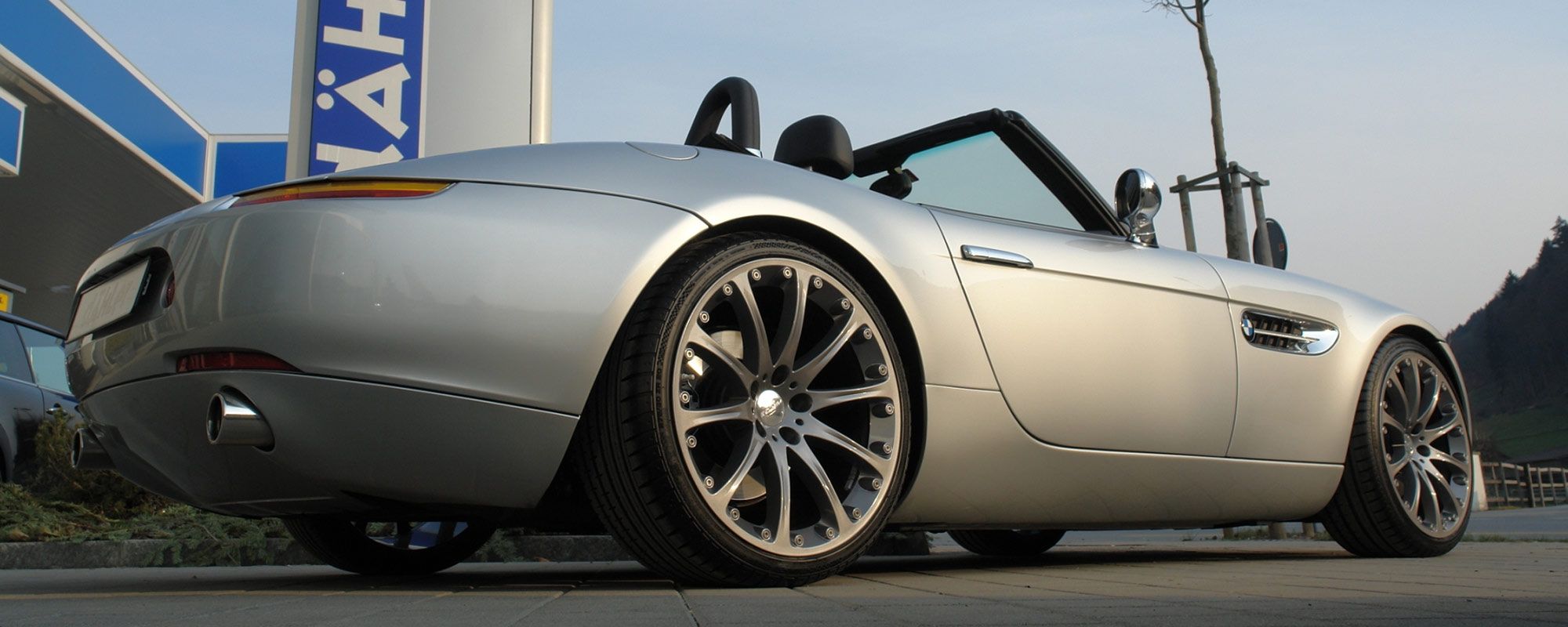 10_BMW_Z8_E52_Roadster_04.jpg