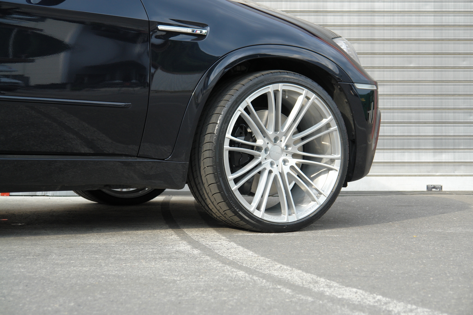 30_BMW_X5_M_E70_03.jpg